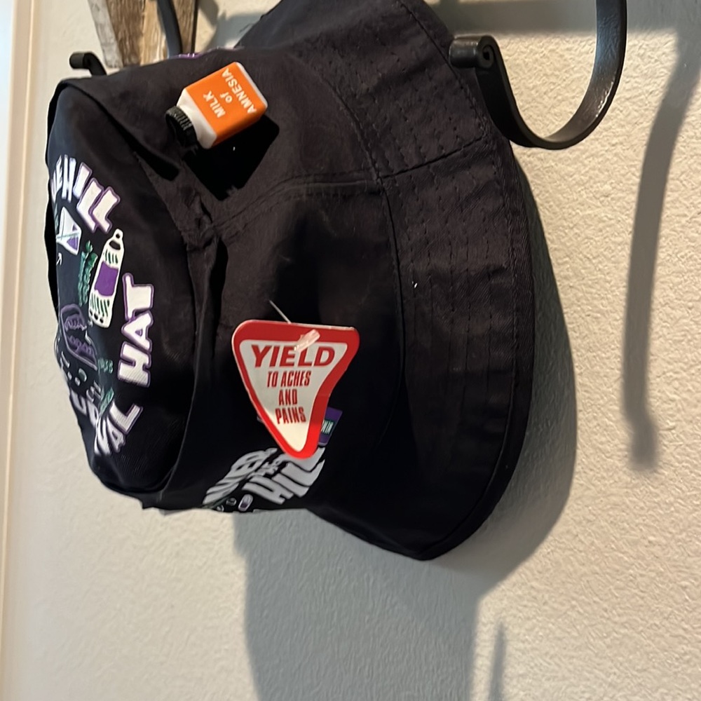 Black Over The Hill Novelty Bucket Hat with Tags - Picture 2 of 5